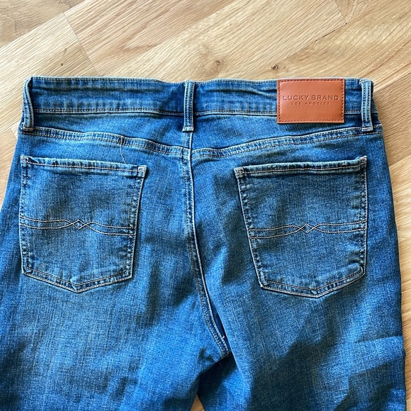 Lucky Brand boot cut jeans - Picture 4 of 4